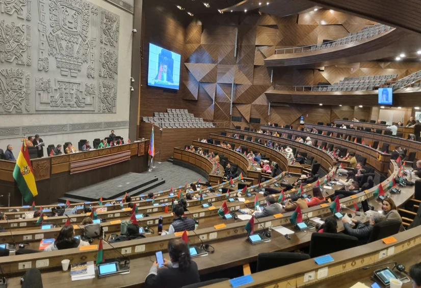 La Asamblea decidió acelerar la aprobación de créditos desde septiembre. Foto: Archivo.