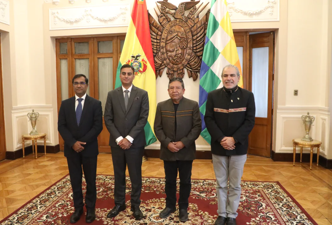 Reunión con representantes de la India. Foto: Vicepresidencia.