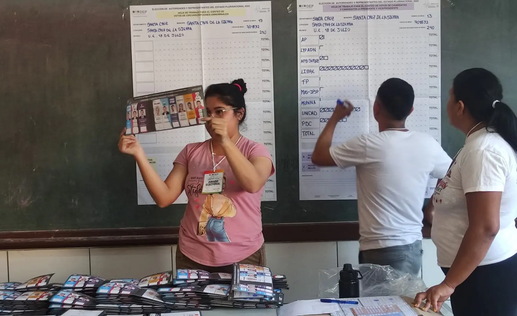 Inicia el conteo de votos. (Warnes Comunica)