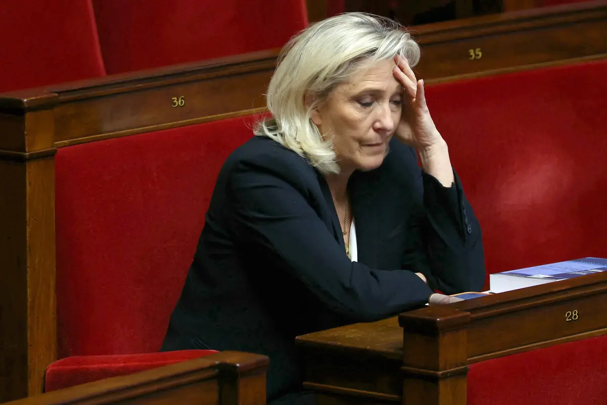 Le Pen intentará revertir el veto a su candidatura/AFP