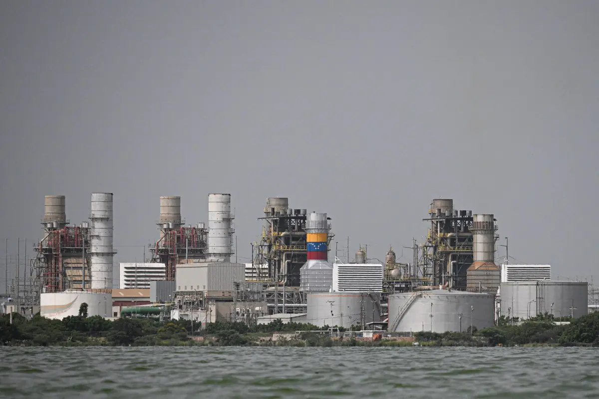 Estados Unidos administrará las plantas petroleras venezolanas/AFP