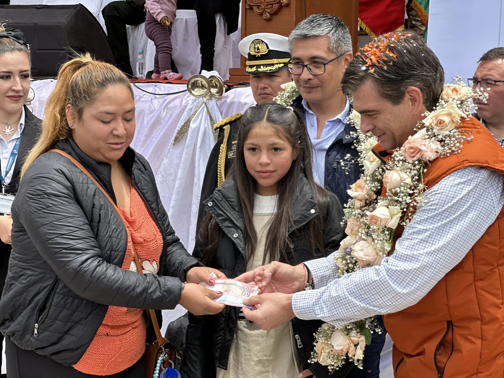 El presidente Rodrigo Paz Pereira participó del lanzamiento del bono PEPE. Foto: AEP.