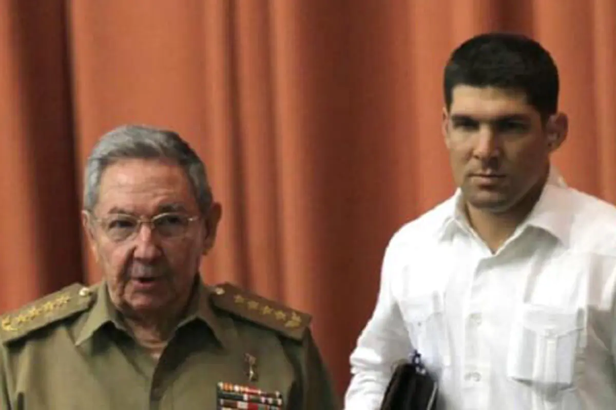 Raúl Castro junto a su nieto Raúl Guillermo Rodríguez Castro. Foto: Inside